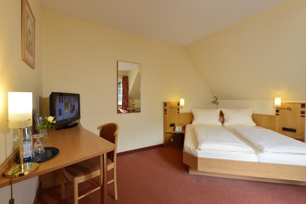 Bb Haus Neugebauer Garni Hotel Geisenheim Bagian luar foto