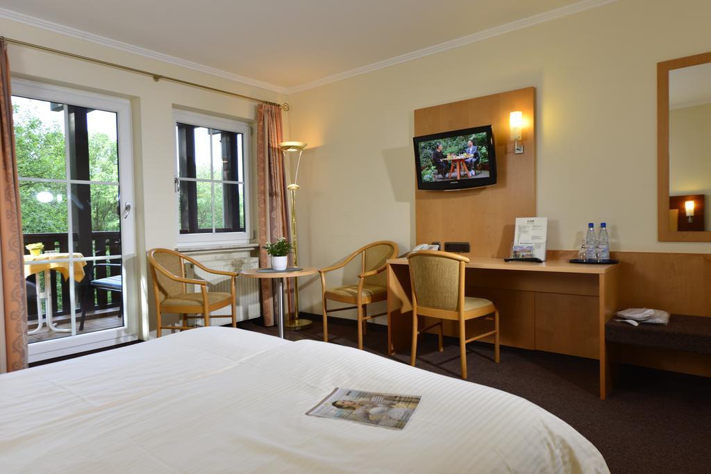 Bb Haus Neugebauer Garni Hotel Geisenheim Bagian luar foto